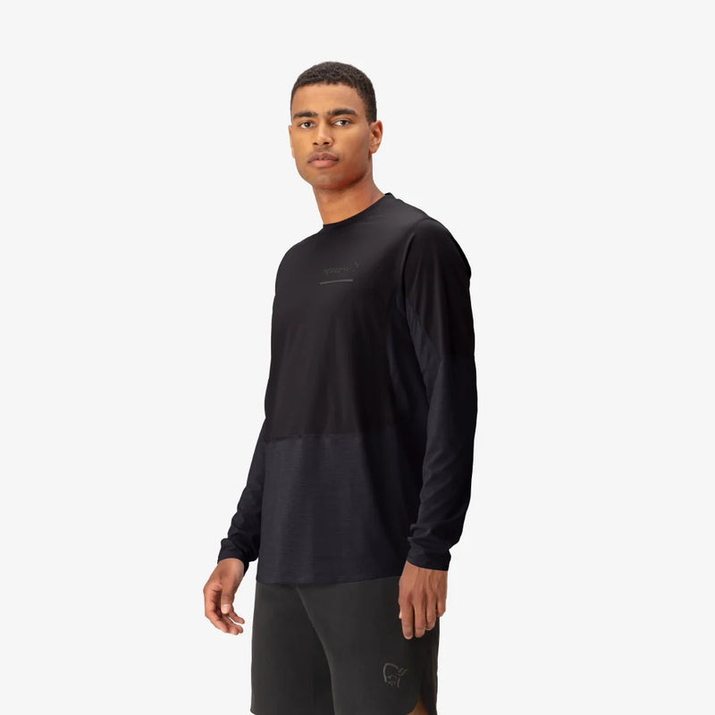 Norrona Senja Equaliser Lightweight Long Sleeve - Caviar Black - SS25