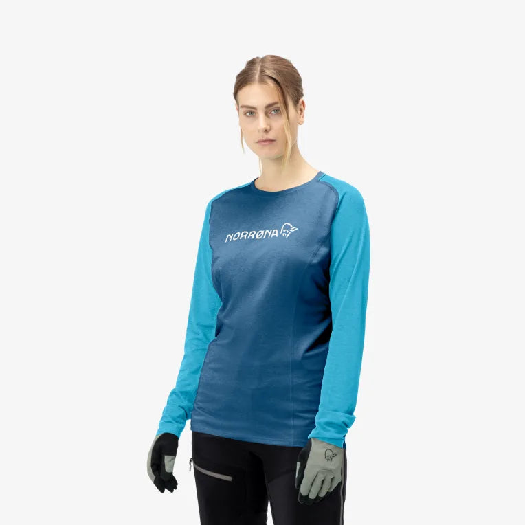 Norrona Women Fjora Equaliser Lightweight Long Sleeve - Mykonos